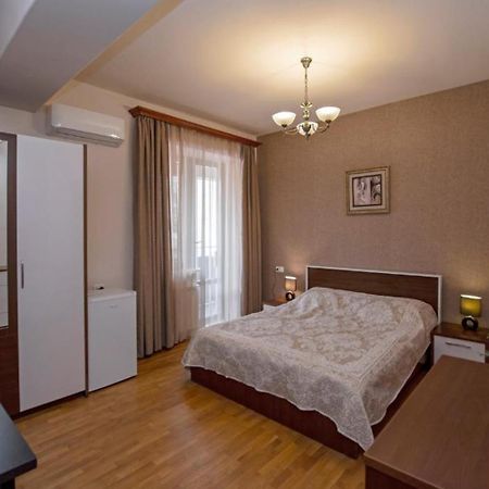 Hotel Season Yerevan Luaran gambar