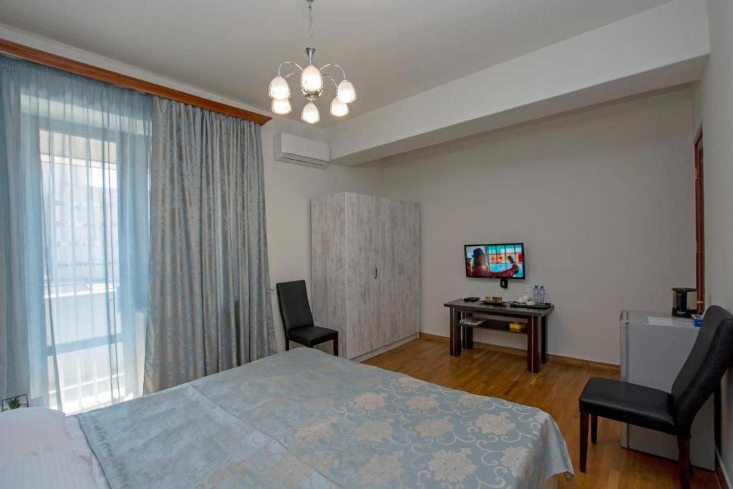 Hotel Season Yerevan Luaran gambar